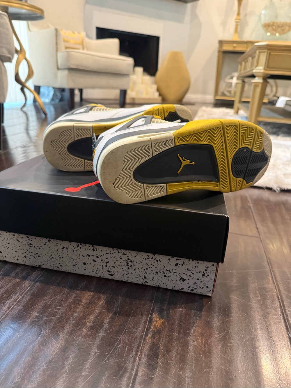 Jordan Women White and Yellow Retro Sneakers 4 - Picture 8 of 8